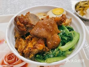 Street Longjiang Pig Trotter Rice