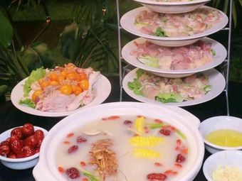 Ainu's Crispy Soil Chicken Hot Pot (Middle East Store)