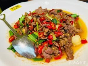 Chef Yao's Stir-Fried Beef with Bell Peppers