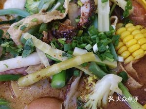 Ba Qi Wu Spicy Hot Pot and Spicy Skillet