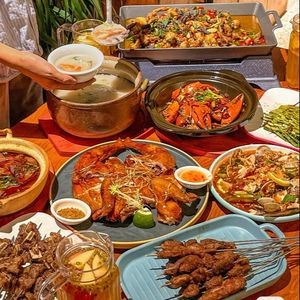 Jin Ji Pig's Intestine Chicken + Yan Zhi Barbecue Wine Bar (Beihu Branch)