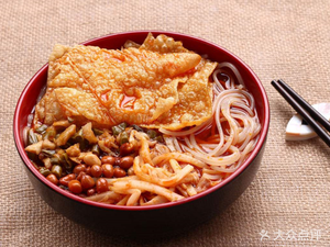 Lu San Bao Liuzhou Old Alley Snail Rice Noodles (Anji Wanda Store)