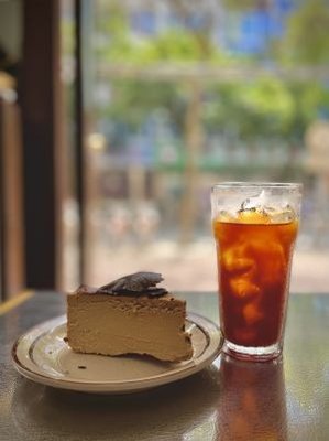 LADY S BRUNCH CAFE BAR