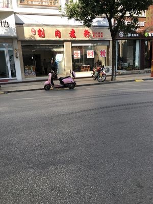 Lan Jie Meat Cutting Rice Noodles (Zhailiu City Garden Branch)