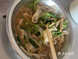 Three Sisters Noodle Shop (Rice Noodles, Rice Vermicelli, and Noodles)