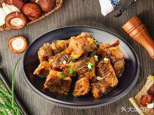 Liuhuang Luosifen (West University Branch)