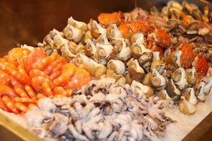 Rong Rong Grand Hotel - Amy's Asian Cuisine Restaurant
