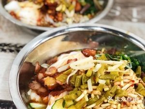 Jinchengjiang Theater Old Milk Rice Noodles (Lv Gang Commercial Plaza Store)