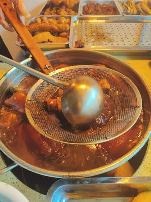 Xicong Luoban Longjiang Pork Trotter Rice Bowl (Wanli Auto Parts City Branch)