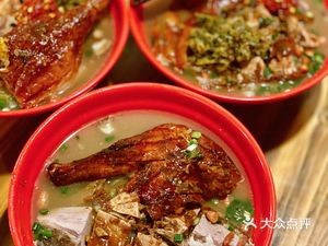 Qin Zhen Roast Duck Rice Noodles