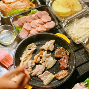 Grilled Meat Delivered Home (Jin Chaoyang Building Store)