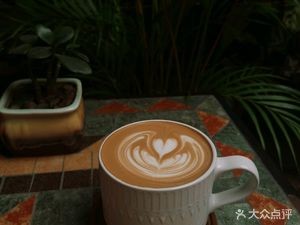 Light & Shadow Coffee (Sanjie Liangxiang Branch)