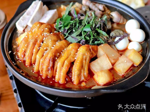 Liuzhou People Snail Duck Foot Stew (Sanjie Liangxiang Branch)
