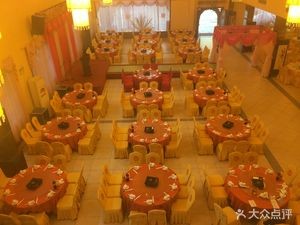 Lingyun Hotel (Catering Department)