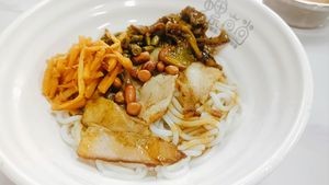 Ji Tian's 5 Yuan Rice Noodles