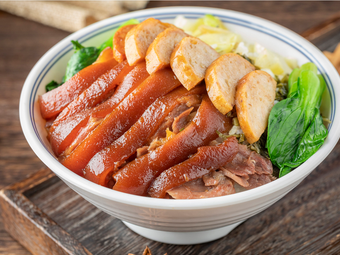 Golden Grade Longjiang Pork Leg Rice Bowl