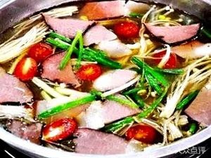 Pickled Pork and Vegetables Rice Pot