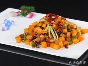 Yi Shou Chuang Sour Soup Rice (Qunsheng Branch)