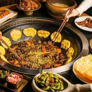 Spark Soil Stove Chicken and Intestine Chicken (Zhaobi Tingxuan Store)