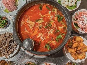 Miao Family Clay Pot Spicy Soup (University Town Branch)