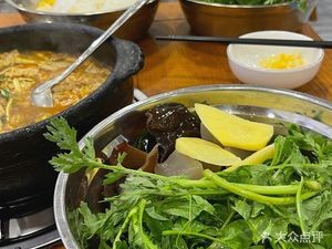 Da Fang Liulong Doudou Hot Pot (Baiyu Garden Branch)