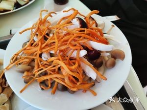 Qiaoxing Che Er Ye Wild Mushroom Hot Pot (First Branch)