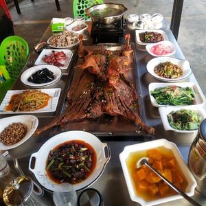 Qianyuan Restaurant Roasted Whole Lamb (Huaxi Branch)