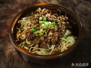 Qin Yun Old Grandma's Street Stall Noodles (Huanghe Road Branch)