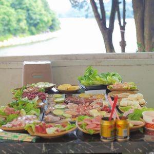 Baihua Lake Water Farm · Self-service Barbecue