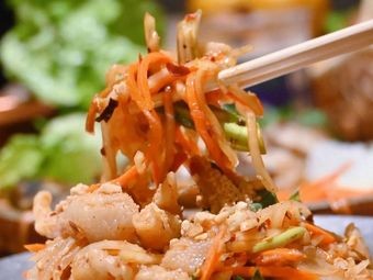 Chang Tou Jia Yunnan Cuisine & Ethnic Wine (Guiyang Century City Store)