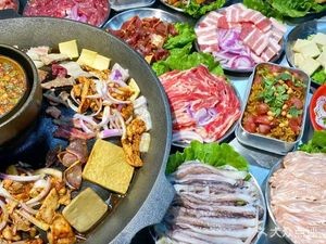 Zhijin Specialty Earth-Baked Pot