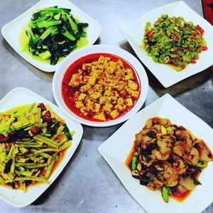 Xin He Cai Guan (Huan Nan Road Store)