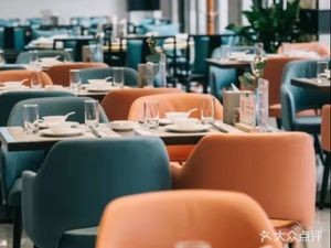 Lin City · Health Restaurant