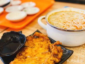 Yunzhiqiao Crossing Rice Noodles & Shanghai Wontons (Baise Road Store)