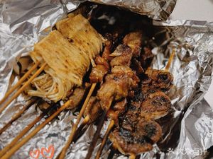 Red Rose Charcoal Grilling Bar (Jiaotong Road Store)