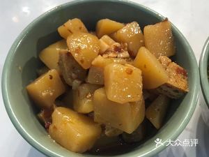 Sour Cabbage Braised Beef Noodles (Taishan Branch Road Store)
