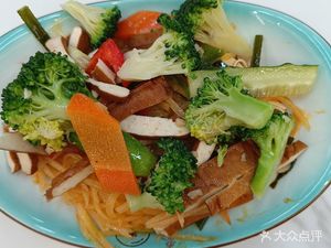 Mai Mai Ji Lan Beef Noodle