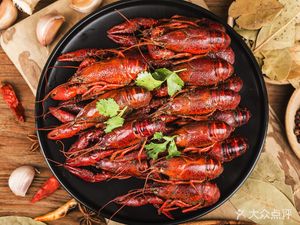 Wading Dragon Dry Pot Cowboy Pants Prawns and Lobster (Beicai Branch)