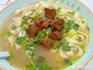 Old Meng's Braised Beef Noodles with Herbal Soup