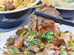 Zhiquan Lamb Soup · Beef Soup · Steamed Buns