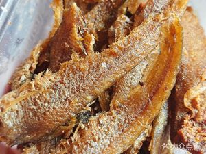 City God Temple Old Lady Smoked Fish Shop (Tianzhi Market Branch)