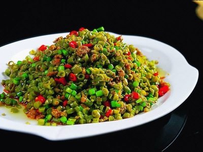 Haowei Ge Hotpot Rice Noodles & Braised Chicken Rice (Loutang Branch)