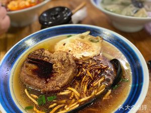 Old Shanghai Noodles & Dumplings