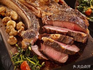 Darroch Dárok · Fusion Cuisine · Garden Villa Restaurant