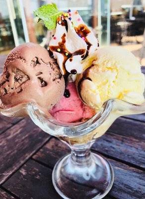 Cat Coffee Bistro (National Convention and Exhibition Center Branch 2)