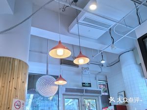 Shaanxi Noodle House (Lobby of the Hongqiao World Center, Building A2 Floor 2)