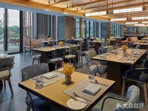 Mee All Day Restaurant (Fengxian Qiansheng Hilton Hotel)