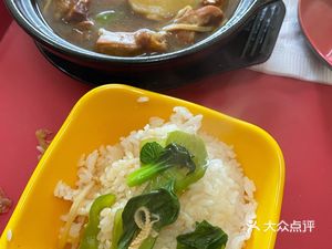 Crossing Bridge Rice Noodles with Braised Chicken Rice (Xiangfang Highway Store)