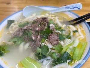 Zhao's Henan Hot Pot Noodles with Braised Beef