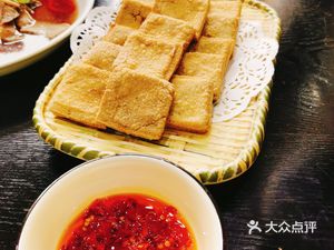 Hui Wei Lou (Yuqing Road Branch)